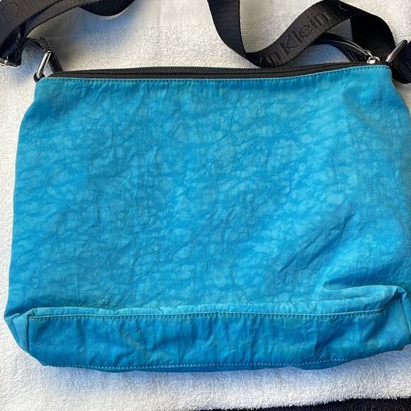 Calvin Klein blue Crossbody bag four different compartment pockets - Picture 11 of 14